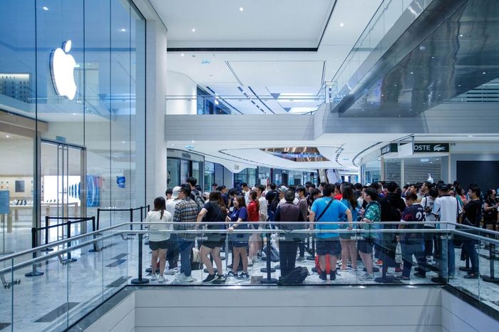 🤝苹果与 Meta 探讨 AI 合作，弥合科技鸿沟尽管苹果和 Meta 过去一直是竞争对手，但两家公司目前正在谈判将 Meta 的生成式 AI 模型整合到 iPhone 和其他设备的 Apple Intelligence 中